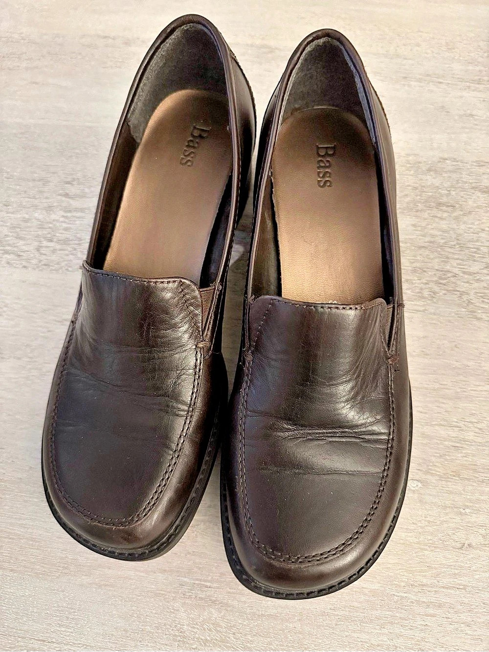 Bass Brown Leather Heeled Loafers Women’s Size 8 Block Heel Moc Toe